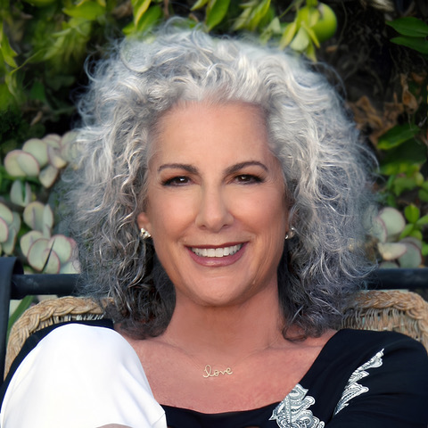 Arielle headshot.jpg300 dpi (1) OSCAR ANCHÉR